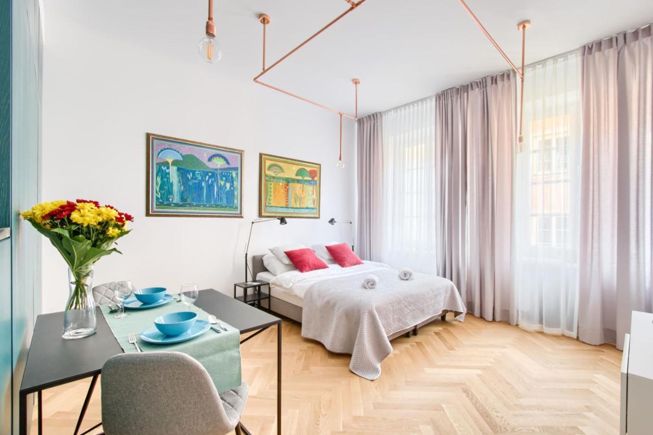 P&O Serviced Apartments Old Town Square Studio وارسو المظهر الخارجي الصورة