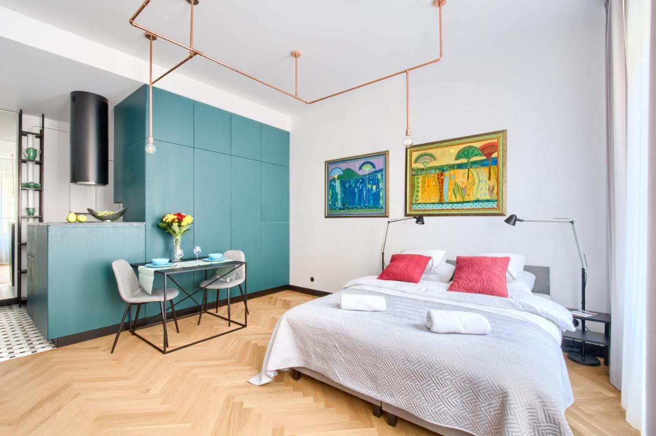 P&O Serviced Apartments Old Town Square Studio وارسو المظهر الخارجي الصورة