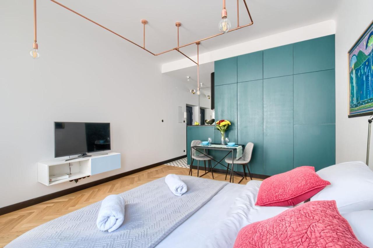 P&O Serviced Apartments Old Town Square Studio وارسو المظهر الخارجي الصورة